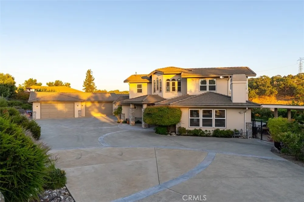 2035 Calle Pattito Templeton, CA 93465