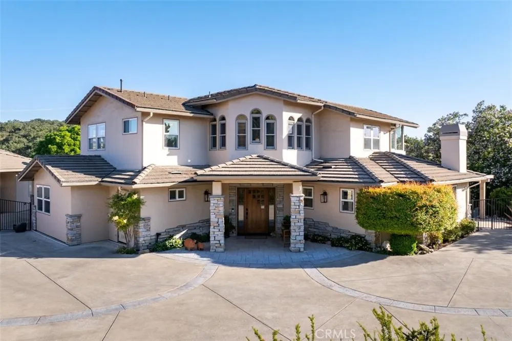 2035 Calle Pattito Templeton, CA 93465