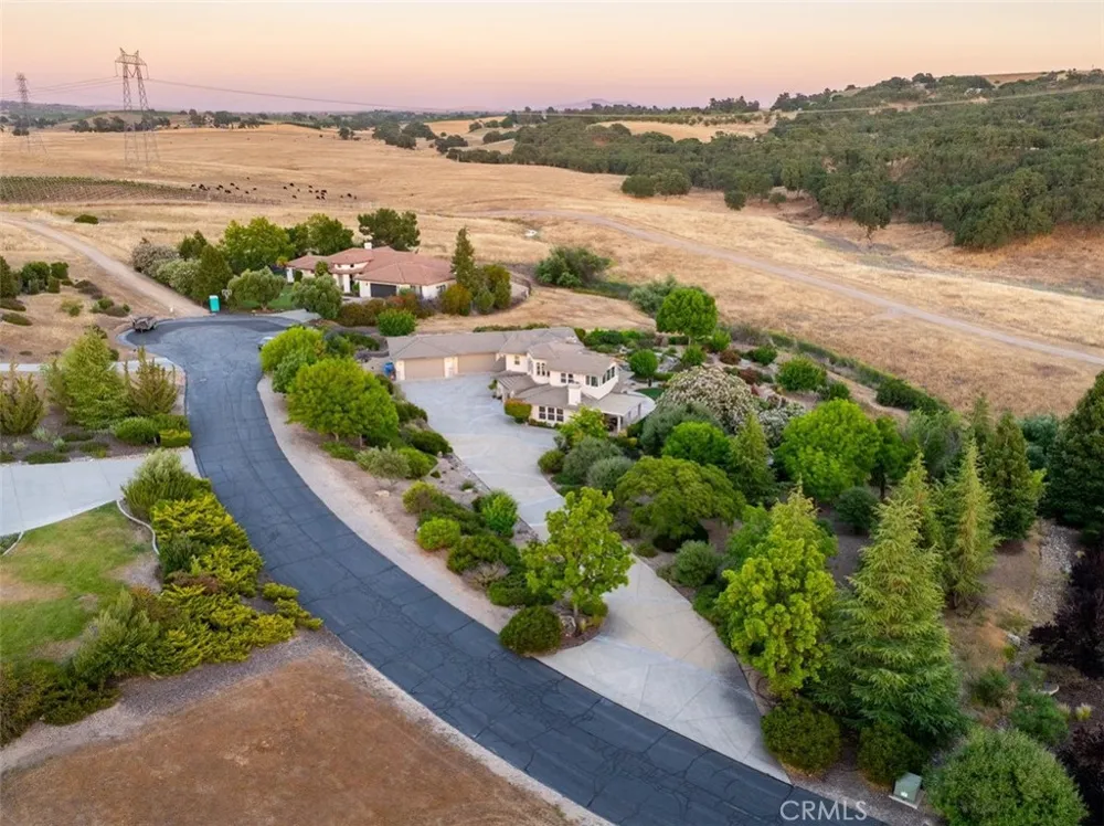 2035 Calle Pattito Templeton, CA 93465