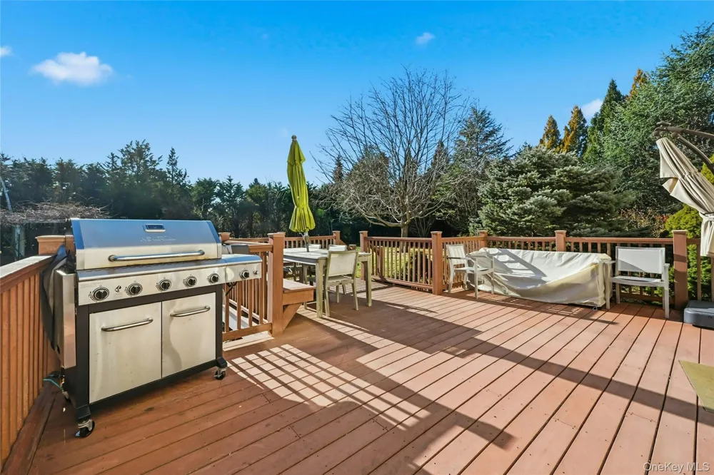 60 Water Terrace Southold, NY 11971