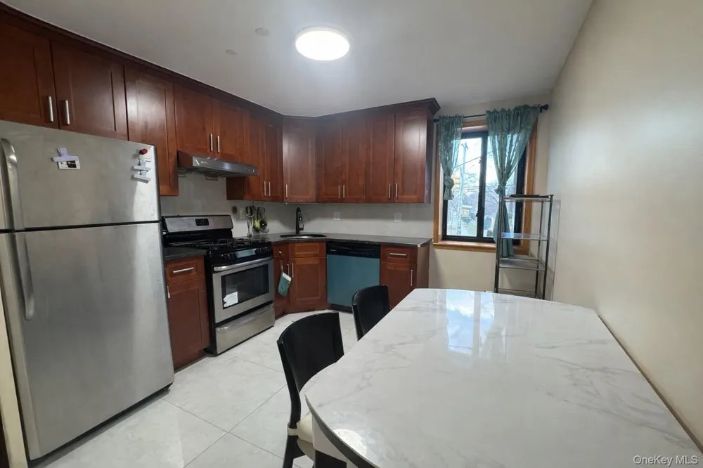 7548 Parsons Boulevard #2A Fresh Meadows, NY 11366