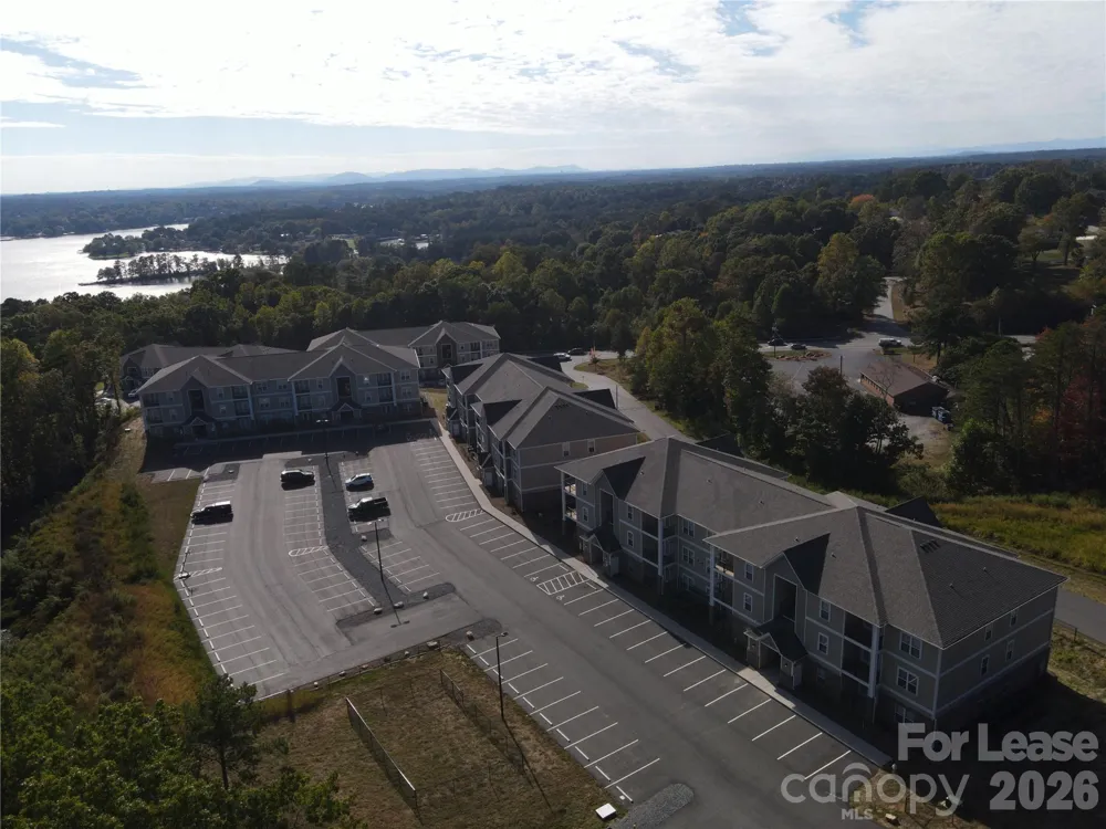 90 Riverside Drive Hickory, NC 28601