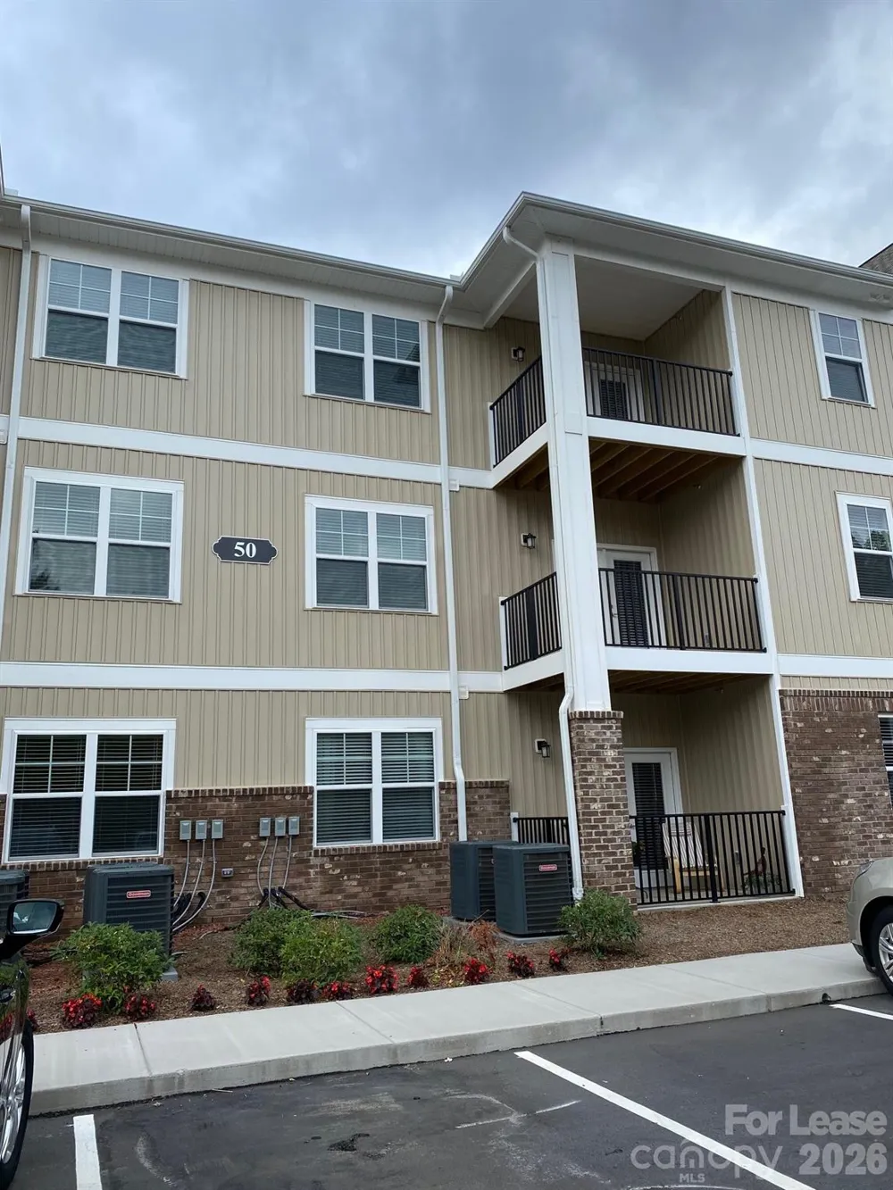 90 Riverside Drive Hickory, NC 28601
