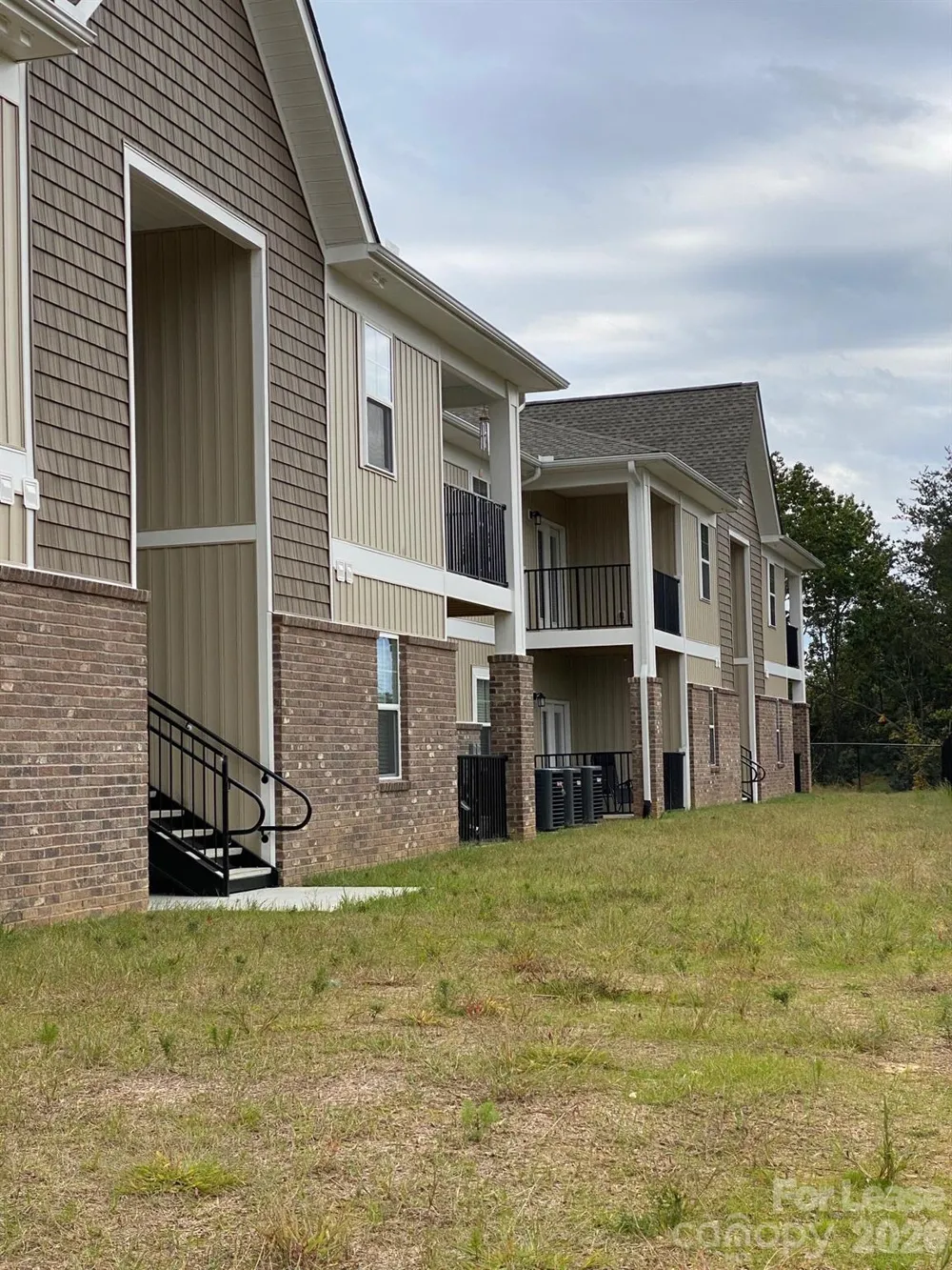 90 Riverside Drive Hickory, NC 28601