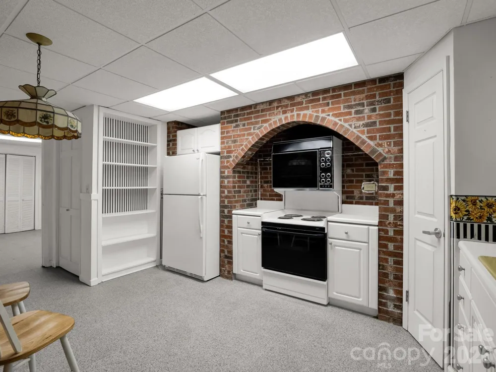 1867 Fruitland Road Hendersonville, NC 28792