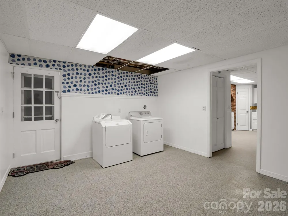 1867 Fruitland Road Hendersonville, NC 28792