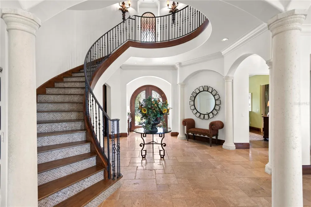 25 W SPANISH MAIN STREET Tampa, FL 33609
