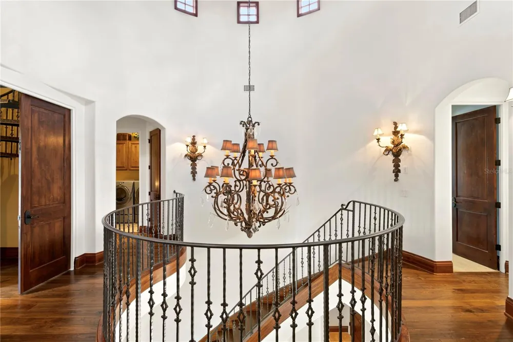 25 W SPANISH MAIN STREET Tampa, FL 33609