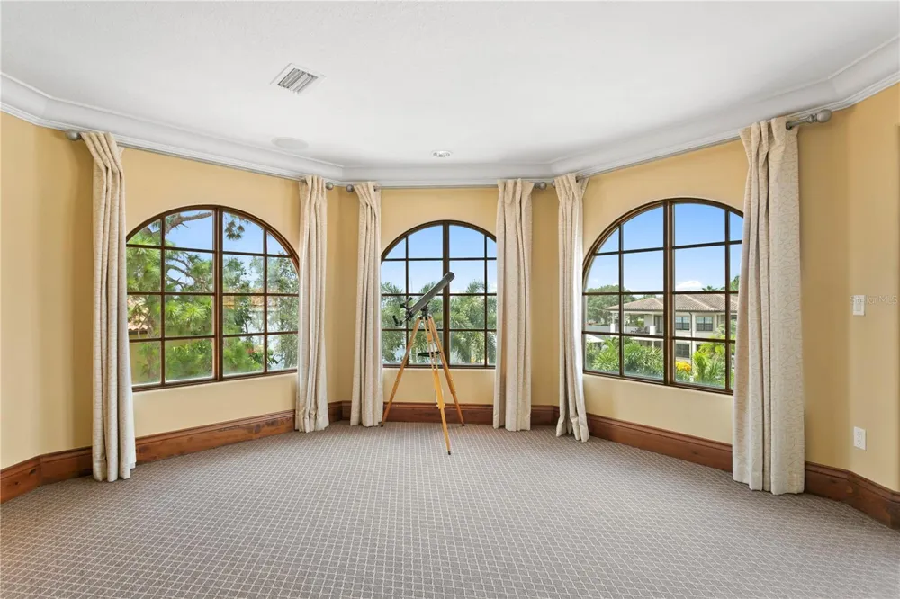 25 W SPANISH MAIN STREET Tampa, FL 33609