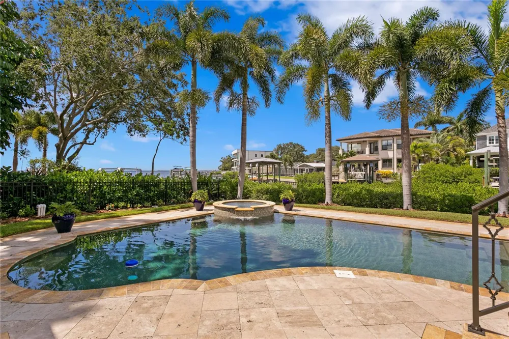 25 W SPANISH MAIN STREET Tampa, FL 33609