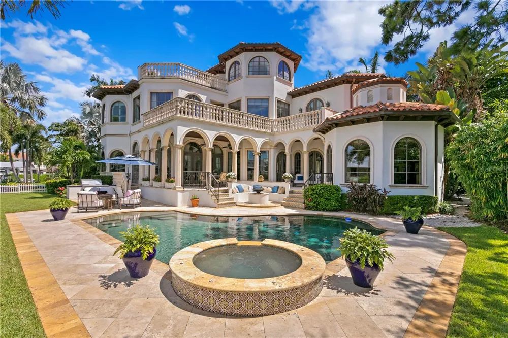 25 W SPANISH MAIN STREET Tampa, FL 33609