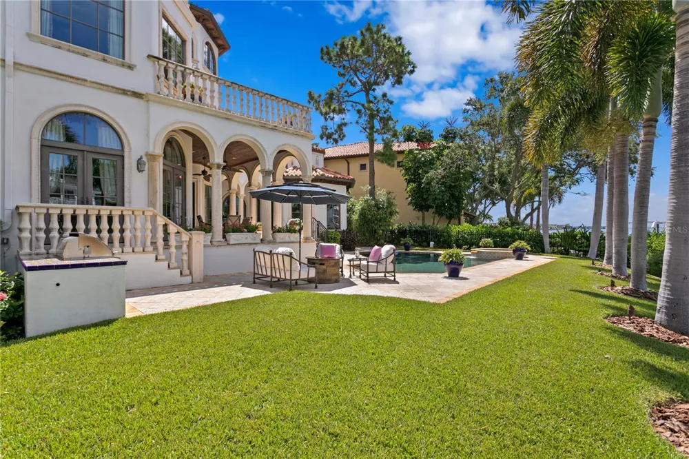 25 W SPANISH MAIN STREET Tampa, FL 33609