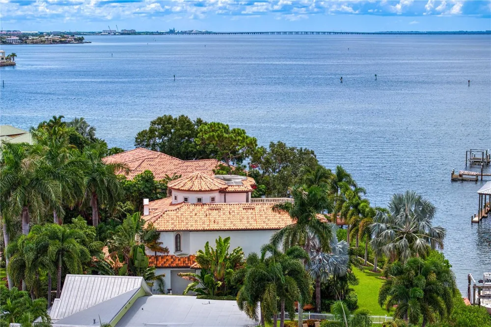 25 W SPANISH MAIN STREET Tampa, FL 33609