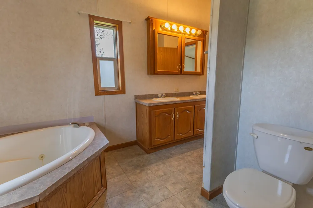 327 Parkside Drive SE Preston, MN 55965