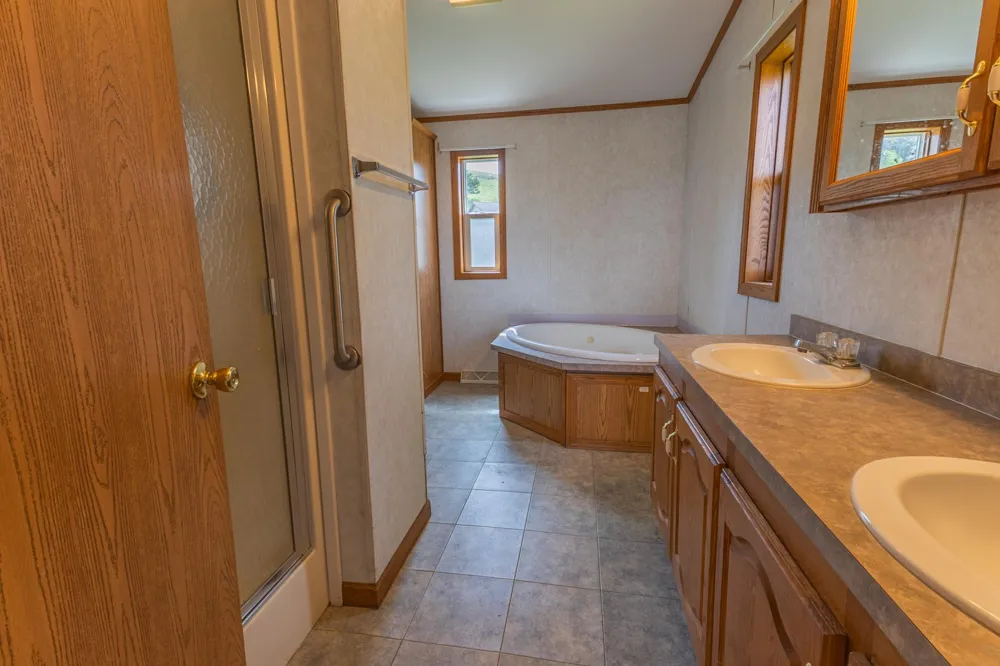 327 Parkside Drive SE Preston, MN 55965