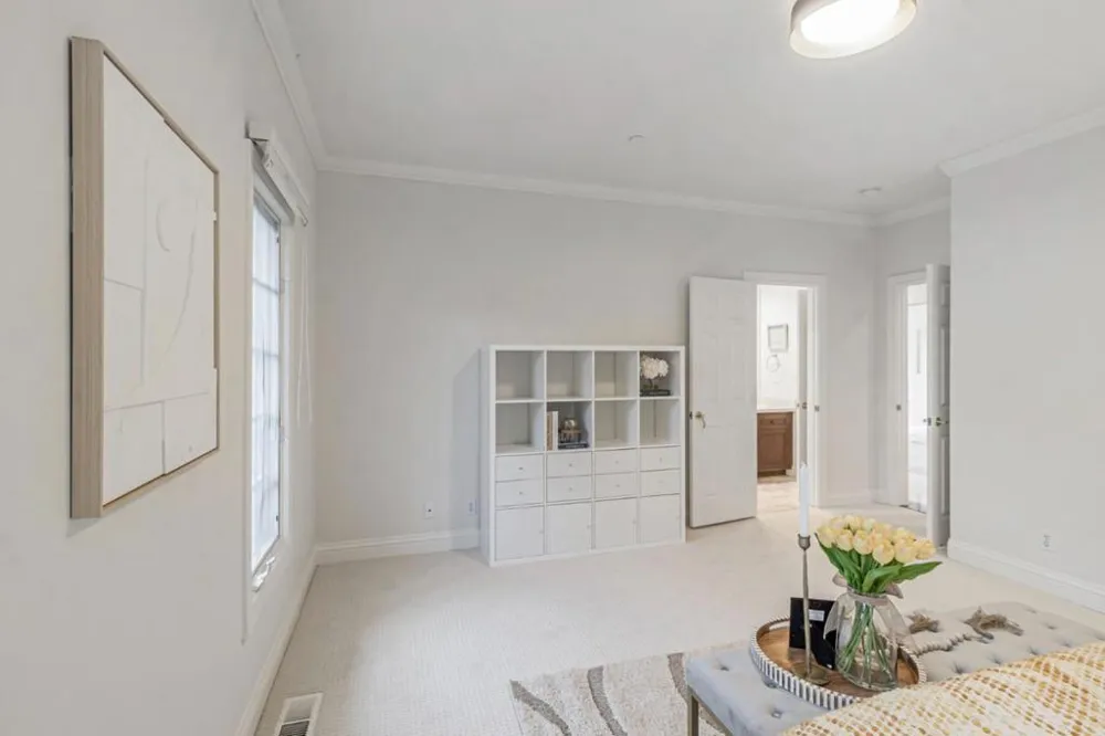 222 Oakley Avenue San Carlos, CA 94070