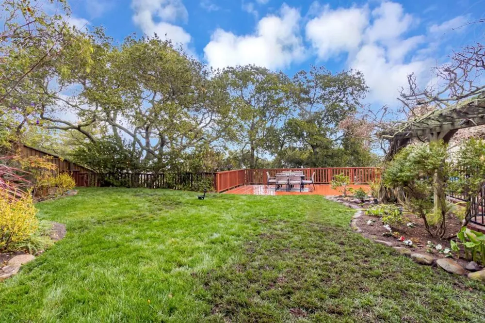222 Oakley Avenue San Carlos, CA 94070