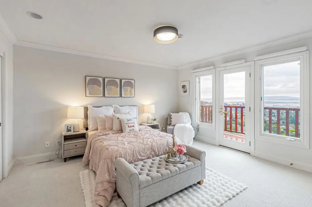 222 Oakley Avenue San Carlos, CA 94070