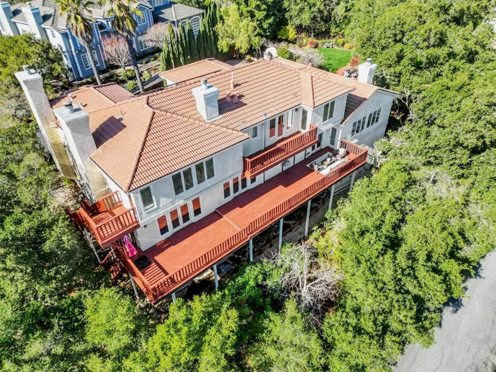 222 Oakley Avenue San Carlos, CA 94070