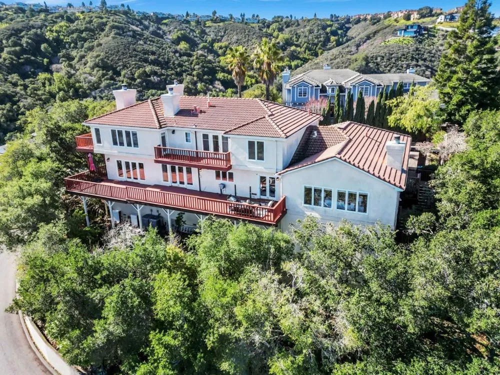 222 Oakley Avenue San Carlos, CA 94070