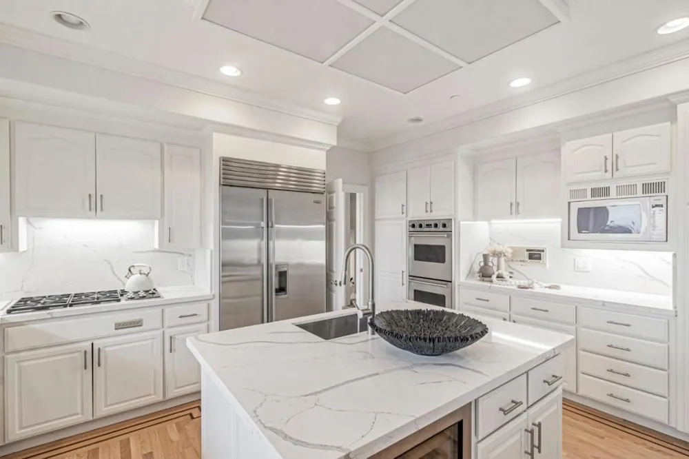222 Oakley Avenue San Carlos, CA 94070