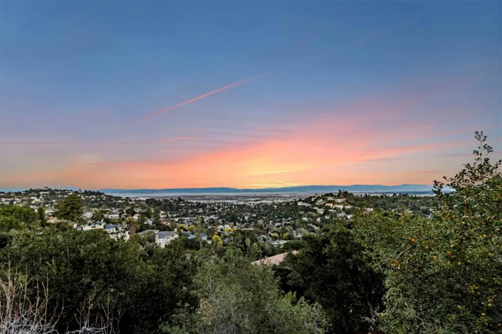 222 Oakley Avenue San Carlos, CA 94070