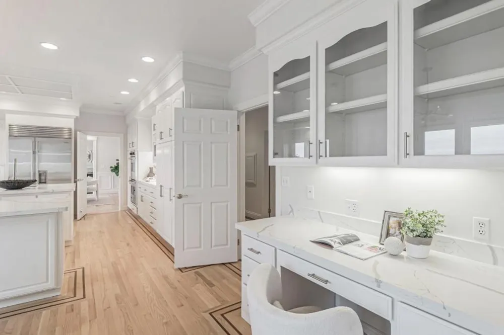 222 Oakley Avenue San Carlos, CA 94070