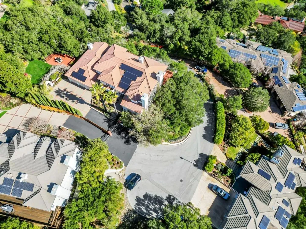 222 Oakley Avenue San Carlos, CA 94070