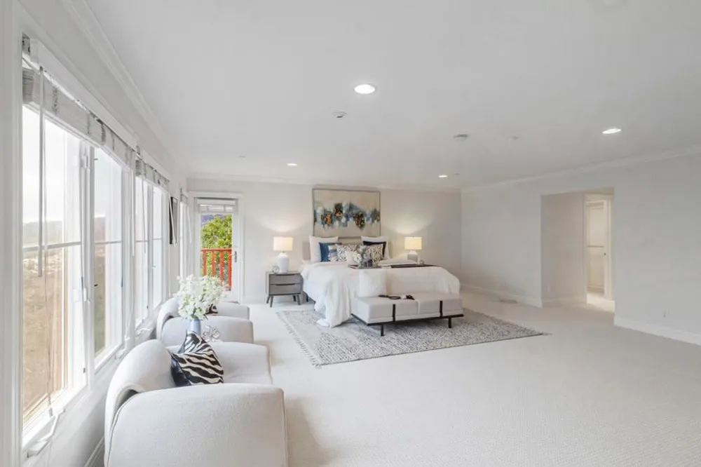 222 Oakley Avenue San Carlos, CA 94070