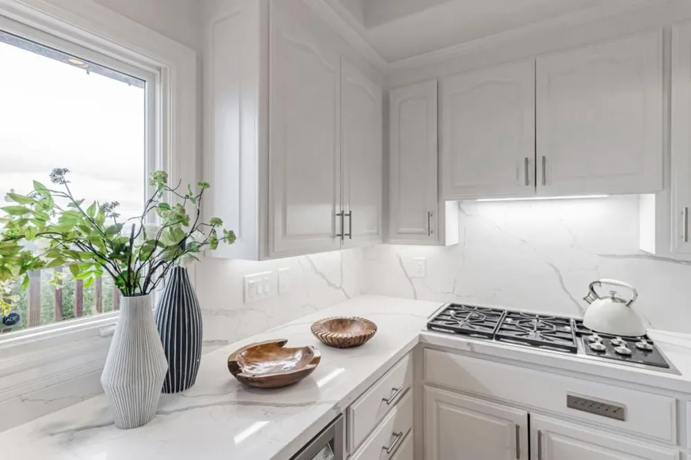 222 Oakley Avenue San Carlos, CA 94070
