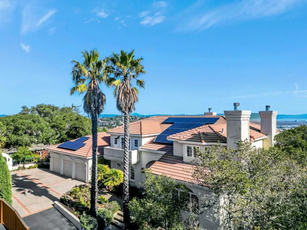 222 Oakley Avenue San Carlos, CA 94070