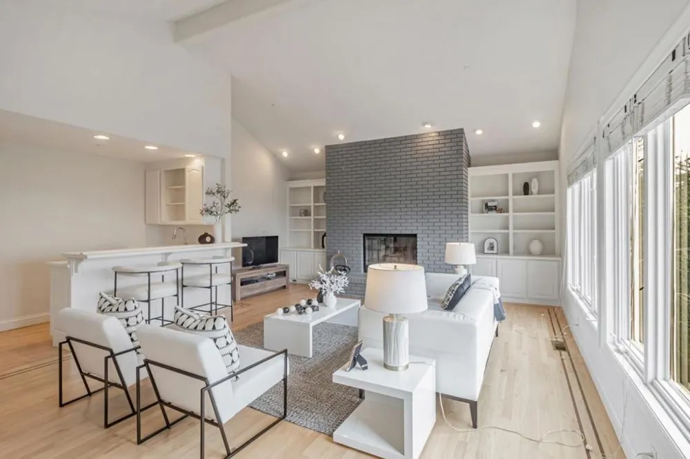 222 Oakley Avenue San Carlos, CA 94070