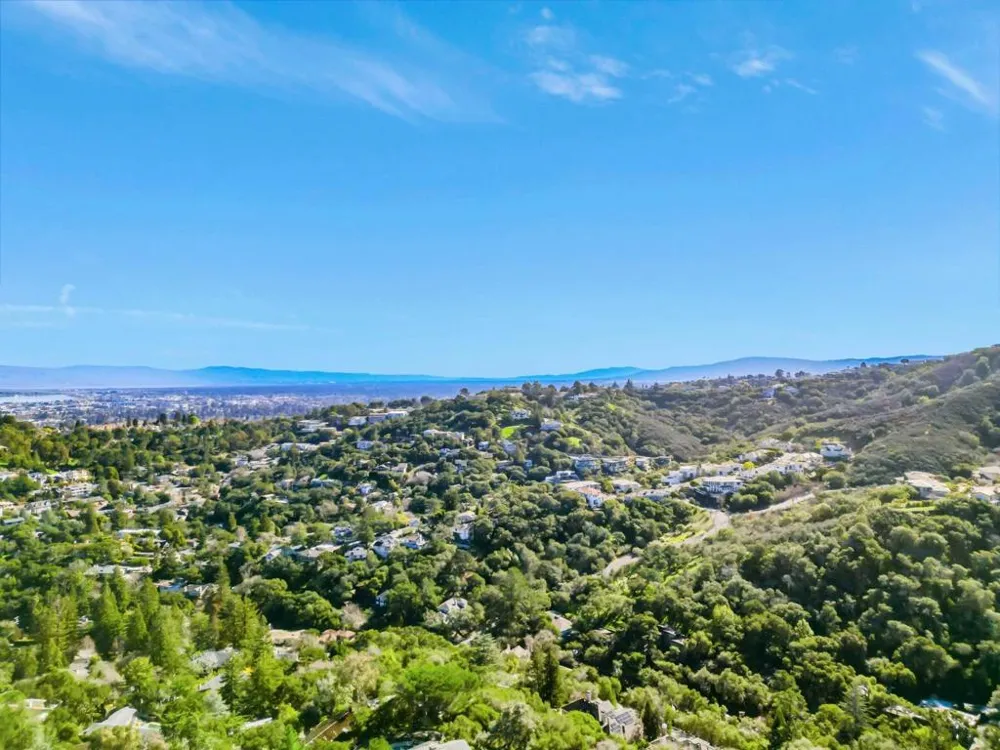 222 Oakley Avenue San Carlos, CA 94070