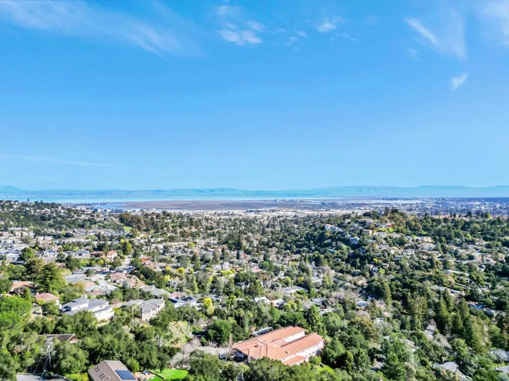 222 Oakley Avenue San Carlos, CA 94070