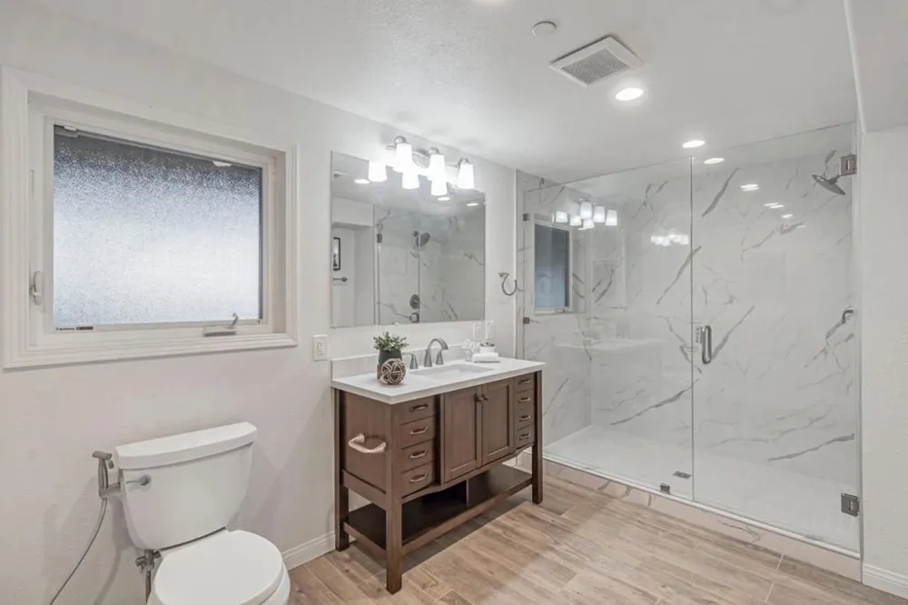222 Oakley Avenue San Carlos, CA 94070