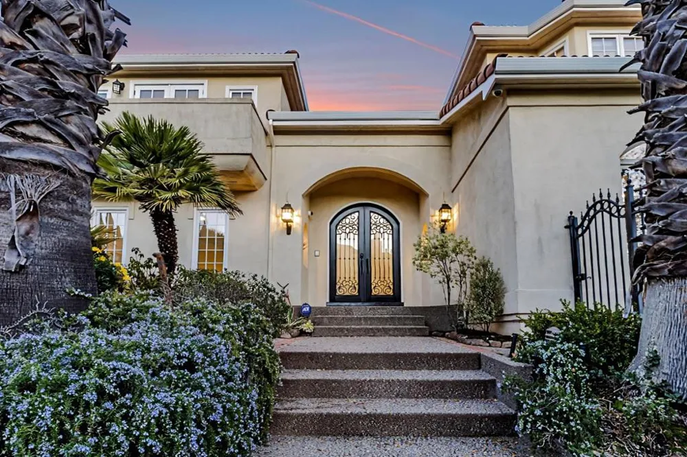 222 Oakley Avenue San Carlos, CA 94070