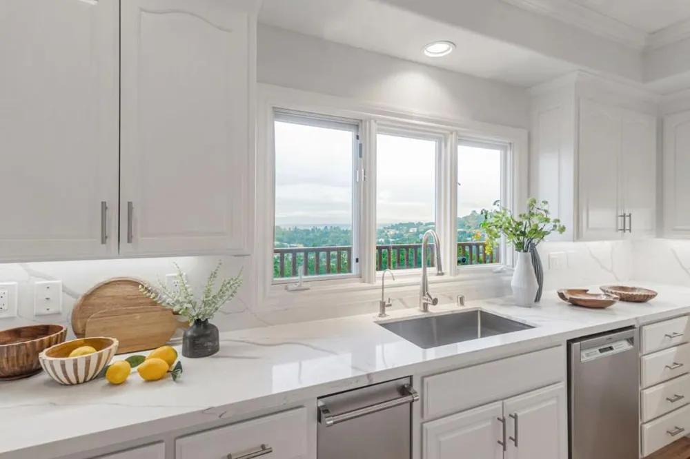 222 Oakley Avenue San Carlos, CA 94070