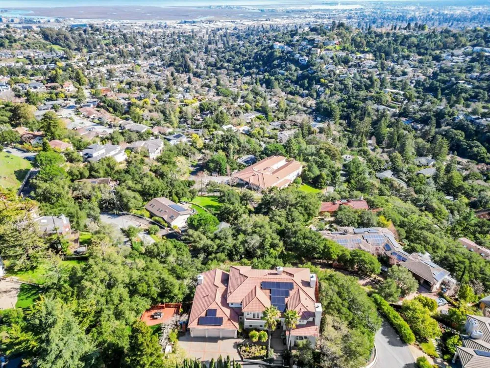 222 Oakley Avenue San Carlos, CA 94070