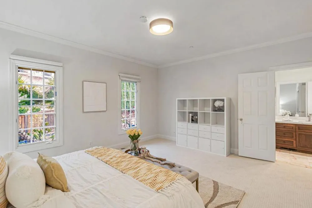 222 Oakley Avenue San Carlos, CA 94070