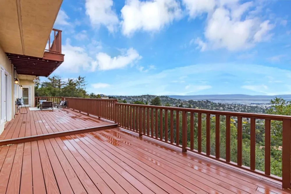 222 Oakley Avenue San Carlos, CA 94070