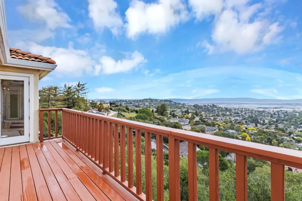 222 Oakley Avenue San Carlos, CA 94070