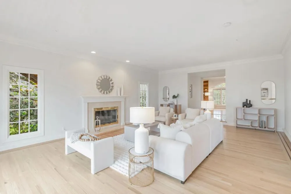 222 Oakley Avenue San Carlos, CA 94070