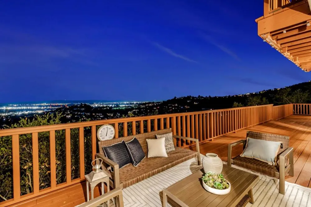 222 Oakley Avenue San Carlos, CA 94070