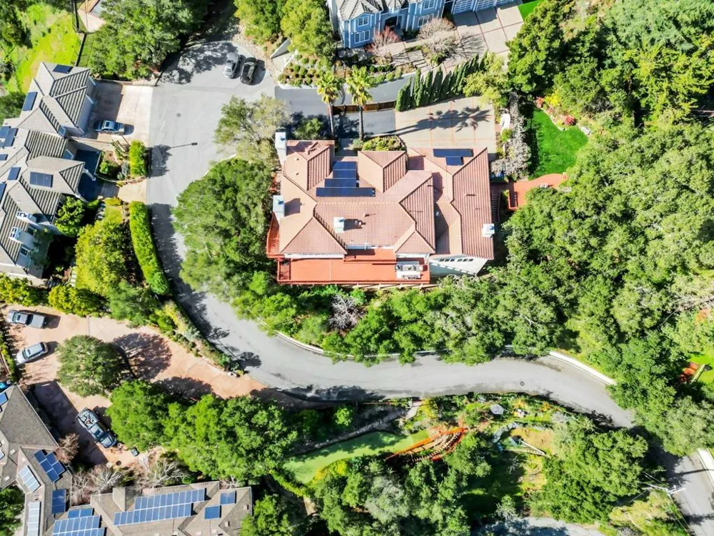 222 Oakley Avenue San Carlos, CA 94070