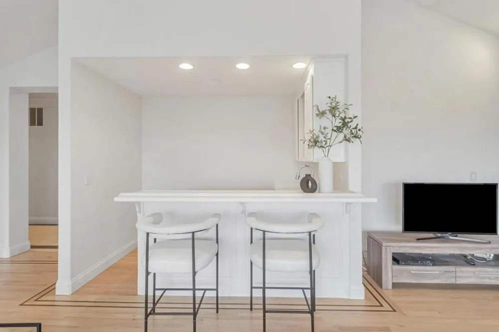 222 Oakley Avenue San Carlos, CA 94070