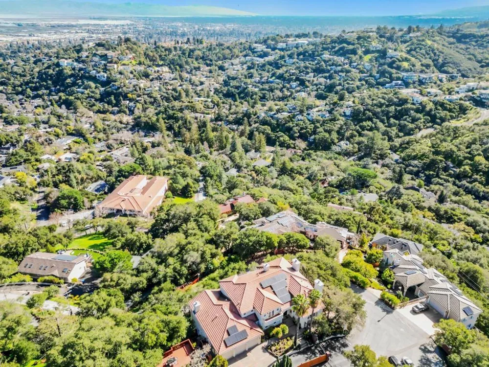 222 Oakley Avenue San Carlos, CA 94070