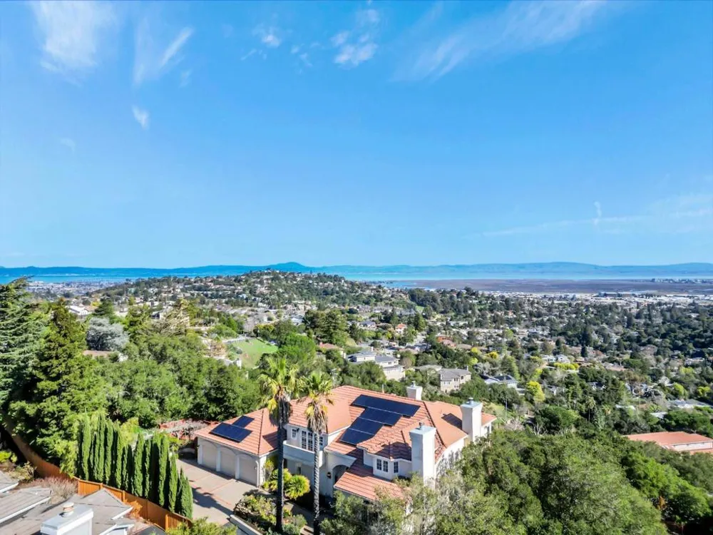 222 Oakley Avenue San Carlos, CA 94070