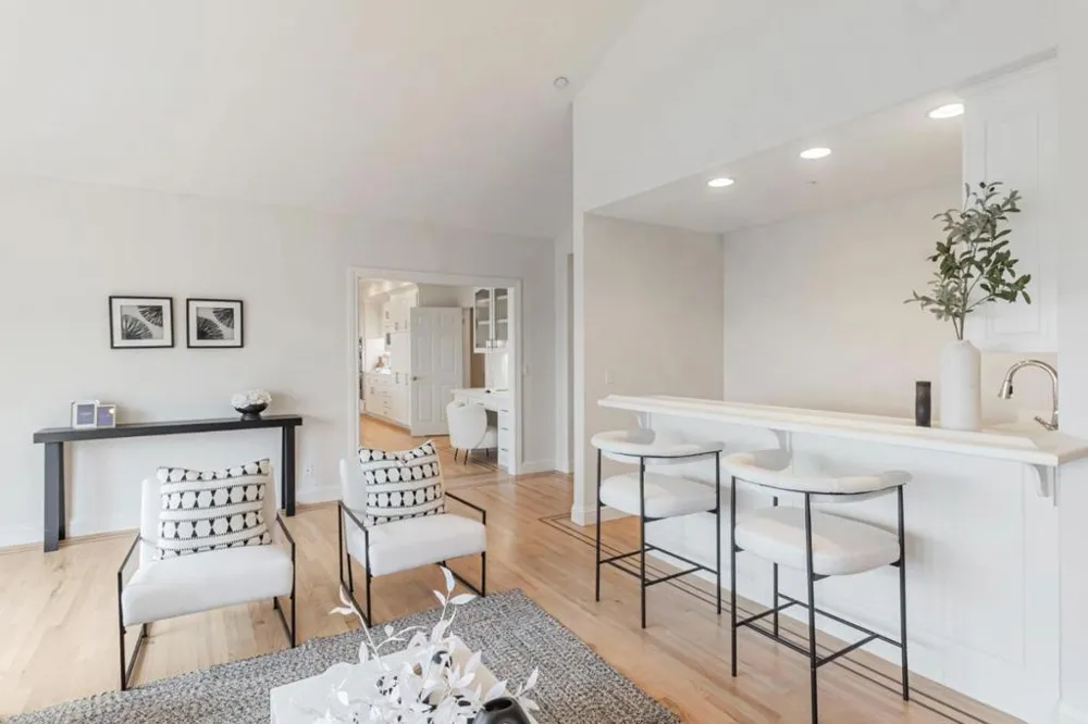 222 Oakley Avenue San Carlos, CA 94070