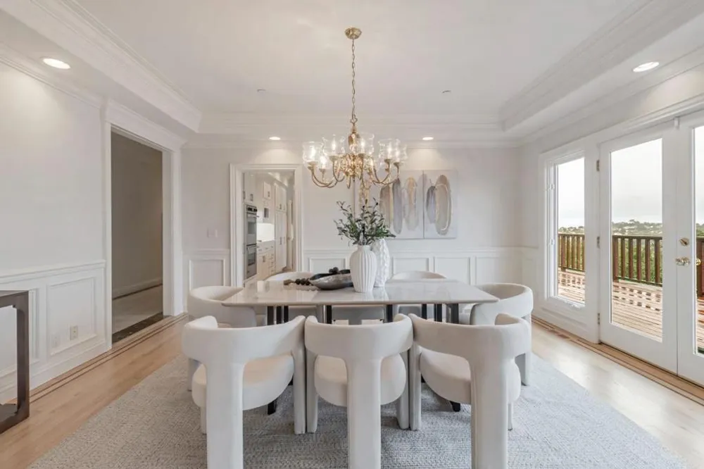222 Oakley Avenue San Carlos, CA 94070
