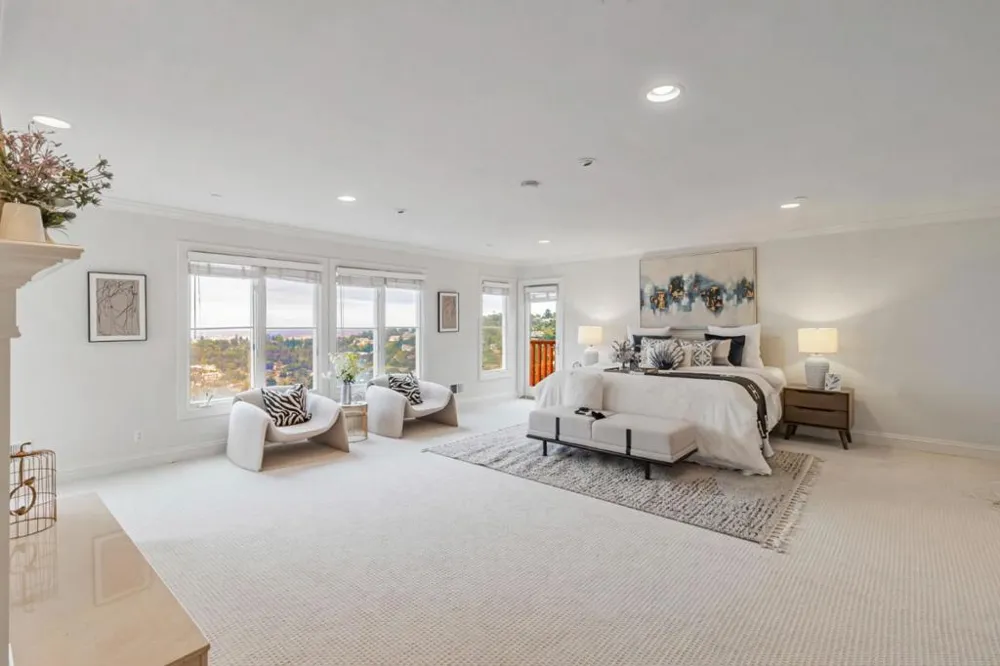 222 Oakley Avenue San Carlos, CA 94070